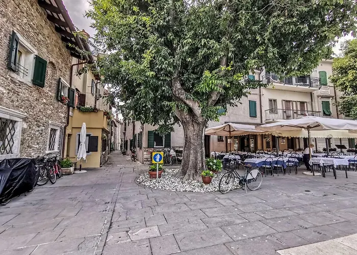 Calle Del Palazzo